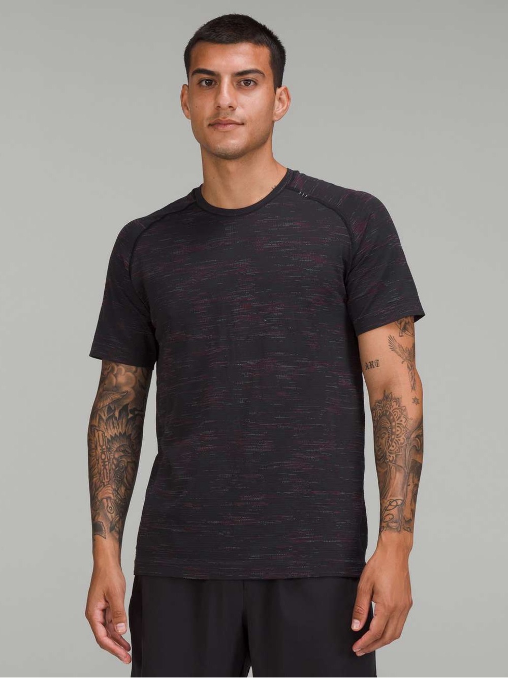 Lululemon Metal Vent Tech Short Sleeve V-Neck Shirt 2.0
Chroma Check Multi Black
